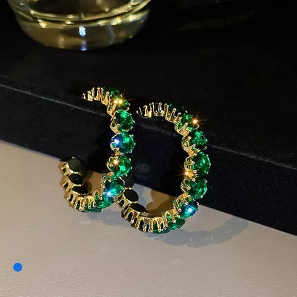 NWT Luxury High Quality Hoop Round Green Stones Sterling Silver Earrings - Picture 2 of 3